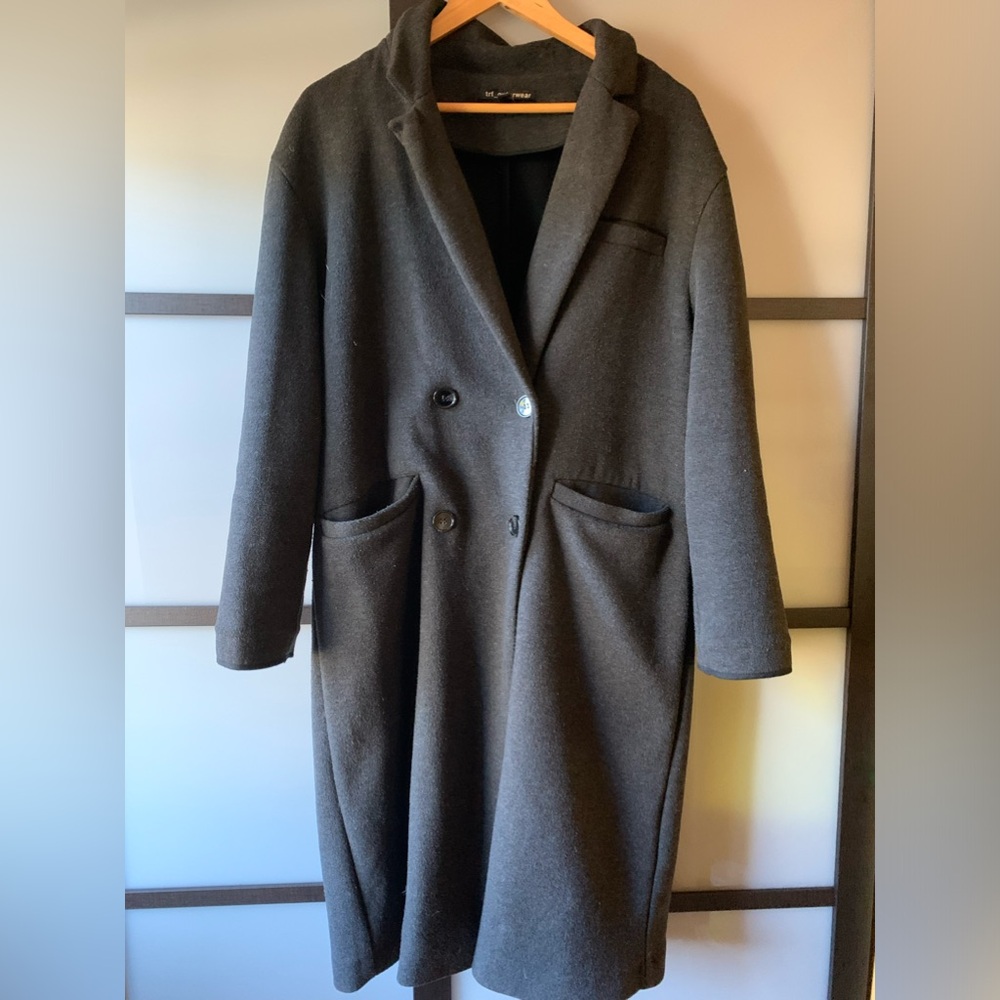 SOLD
Lightweight trf outerwear long double-breasted soft coat